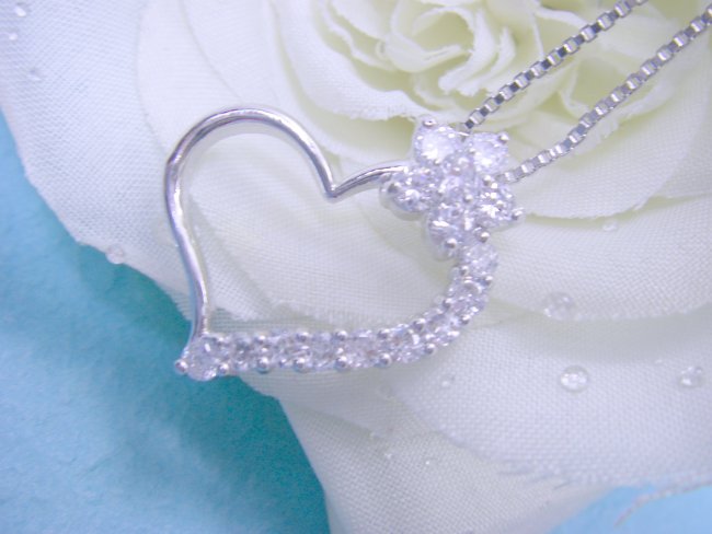 �L���[�r�b�N�W���R�j�A�@�n�[�g�@�y���_���g