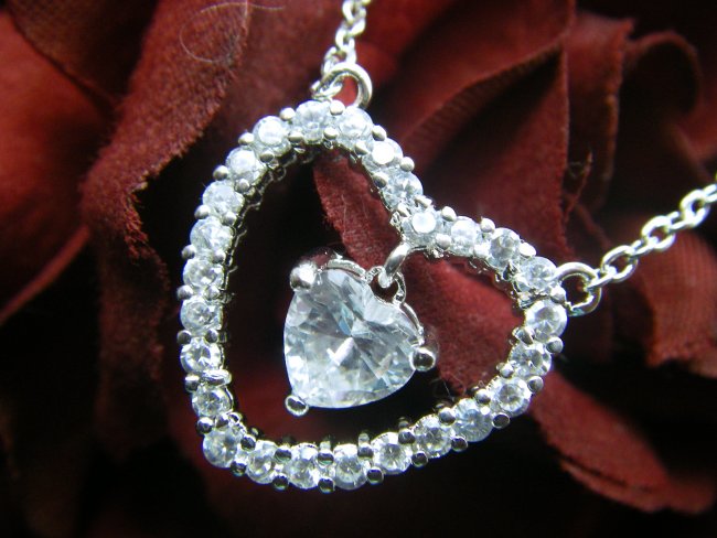 �L���[�r�b�N�W���R�j�A�@�n�[�g�@�y���_���g