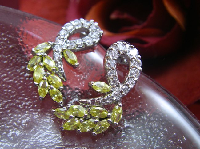 CZ�@�L���[�r�b�N�W���R�j�A�@�C�G���[�s�A�X�@�C�������O