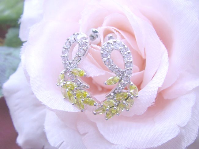 CZ�@�L���[�r�b�N�W���R�j�A�@�C�G���[�s�A�X�@�C�������O