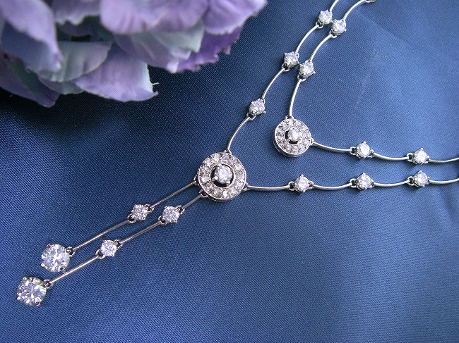 �L���[�r�b�N�W���R�j�A�@�l�b�N���X