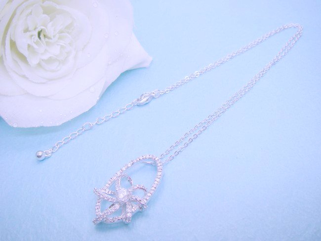 �L���[�r�b�N�W���R�j�A�E�A�N�Z�T���[�@�y���_���g