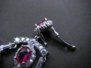 cz�A�N�Z�T���[�@���r�[�̃y���_���g�E�l�b�N���X