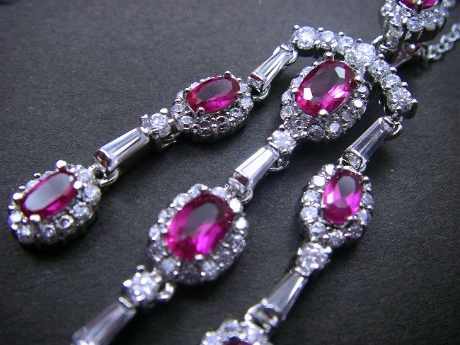 ���r�[�@�y���_���g�l�b�N���X