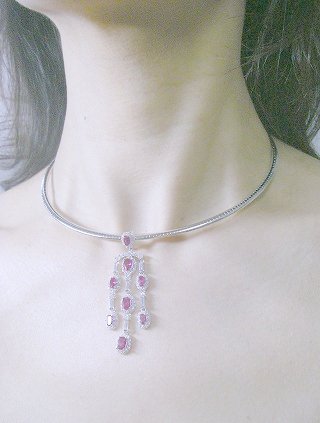 cz�A�N�Z�T���[�@���r�[�̃I���K�E�l�b�N���X