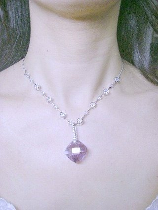 �L���[�r�b�N�W���R�j�A�̃y���_���g