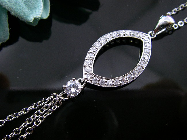 �L���[�r�b�N�W���R�j�A�̃y���_���g