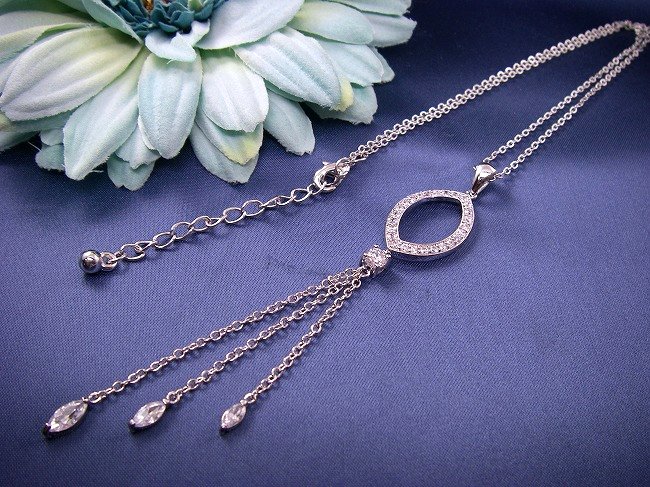 �L���[�r�b�N�W���R�j�A�̃y���_���g