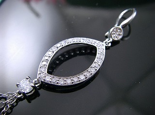 �L���[�r�b�N�W���R�j�A�@�����O�s�A�X