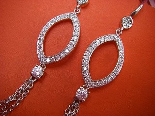 �L���[�r�b�N�W���R�j�A�@�����O�s�A�X