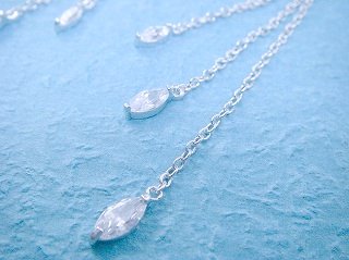 �L���[�r�b�N�W���R�j�A�@�����O�s�A�X