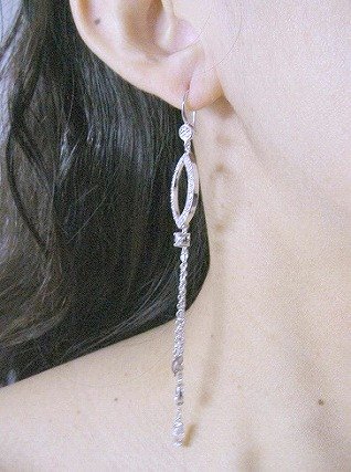 �L���[�r�b�N�W���R�j�A�@�����O�s�A�X