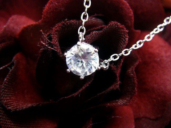 �L���[�r�b�N�W���R�j�A�̃y���_���g�@���E���h�u�����A���g�J�b�g