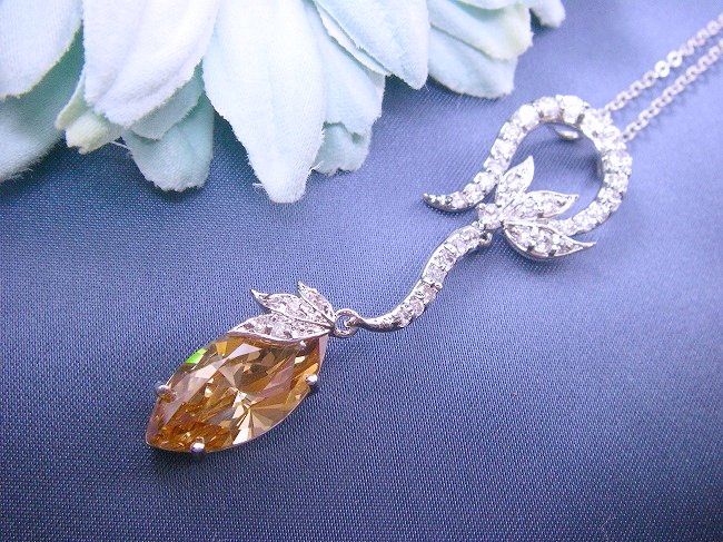 �L���[�r�b�N�W���R�j�A�̃y���_���g