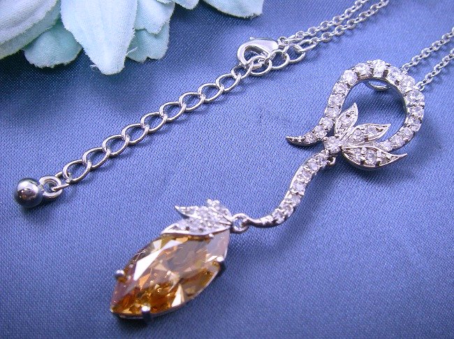 �L���[�r�b�N�W���R�j�A�̃y���_���g