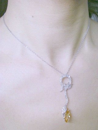 �L���[�r�b�N�W���R�j�A�̃y���_���g