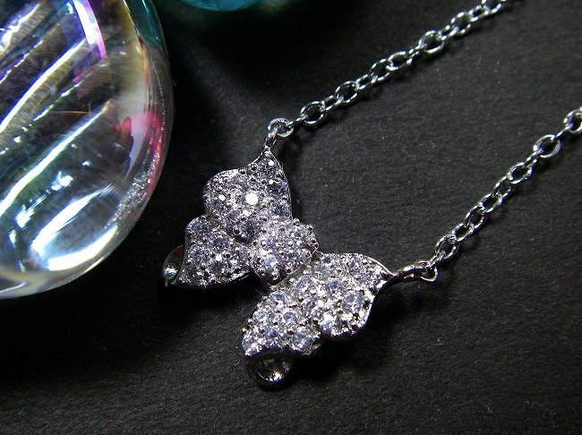 �L���[�r�b�N�W���R�j�A�̃y���_���g�@���{�����`�[�t