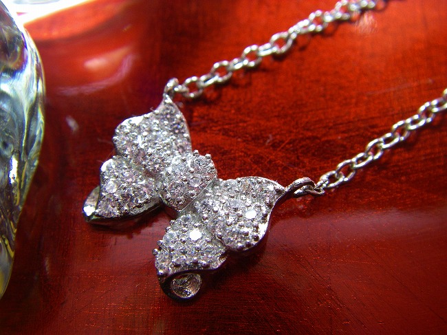 �L���[�r�b�N�W���R�j�A�̃y���_���g�@���{�����`�[�t