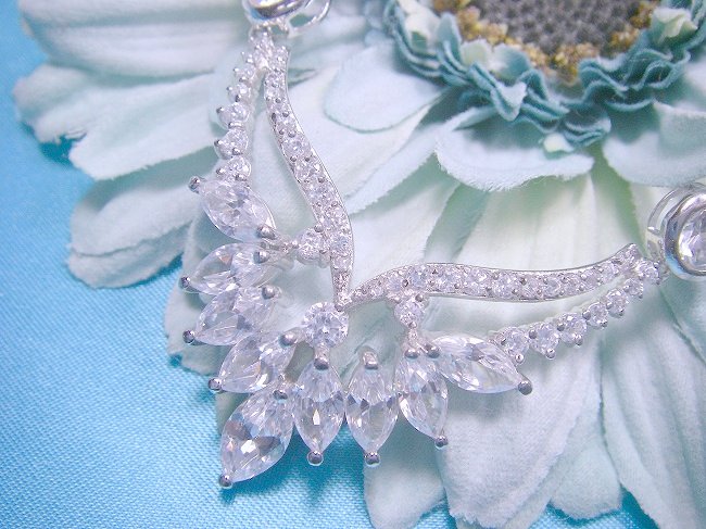 �L���[�r�b�N�W���R�j�A�@�l�b�N���X�@�u���C�_���@�S�[�W���X�@