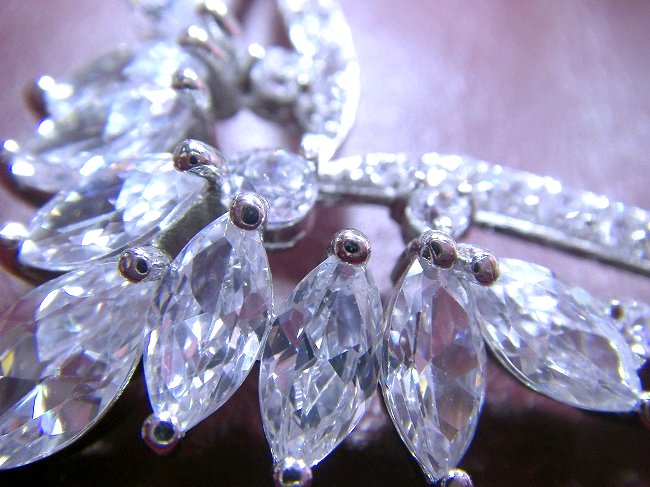 �L���[�r�b�N�W���R�j�A�@�l�b�N���X�@�u���C�_���@�S�[�W���X�@