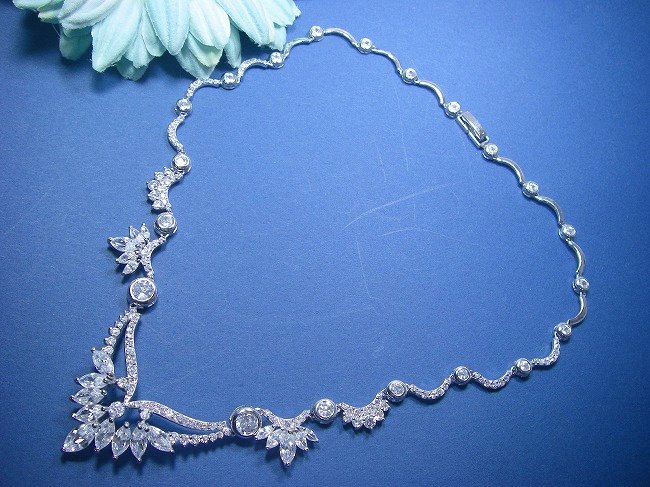 �L���[�r�b�N�W���R�j�A�@�l�b�N���X�@�u���C�_���@�S�[�W���X�@