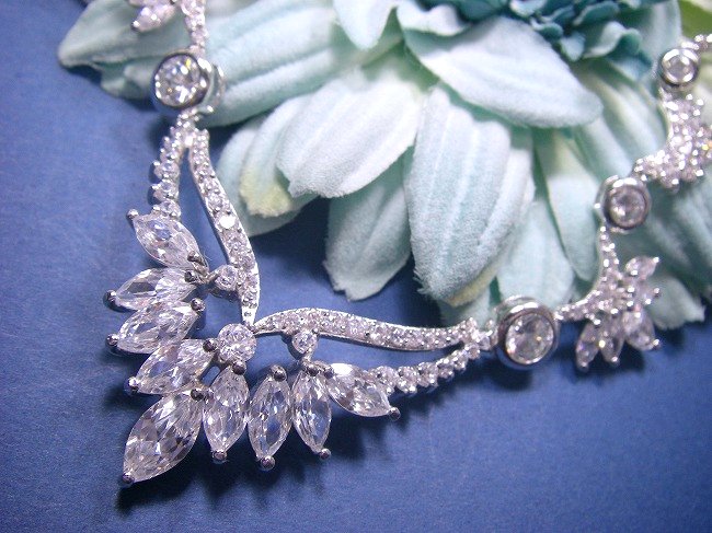 �L���[�r�b�N�W���R�j�A�@�l�b�N���X�@�u���C�_���@�S�[�W���X�@