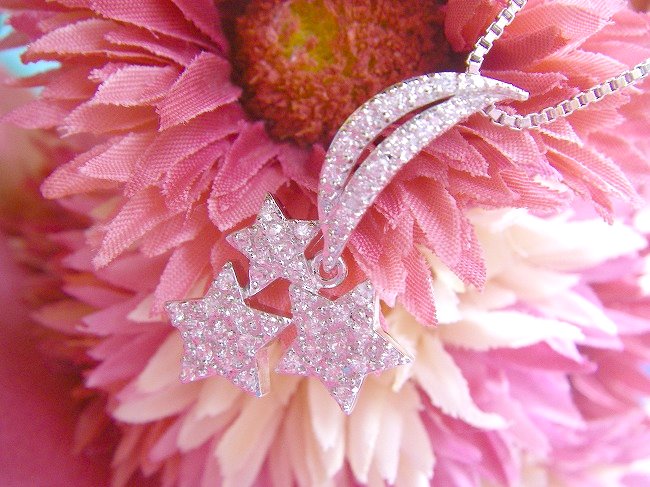 ���[���@�X�^�[�@�y���_���g