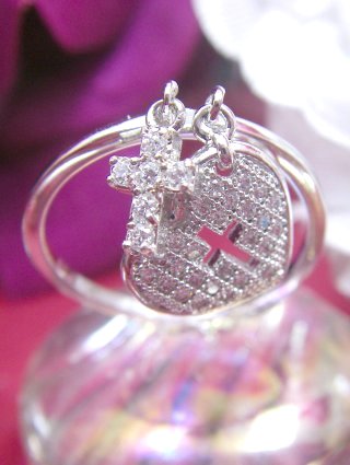 マイクロパヴェセッティング CZ キュービックジルコニア ハート・ペンダント