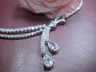 �e�j�X�l�b�N���X�@�L���[�r�b�N�W���R�j�A