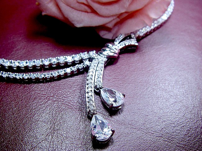 �e�j�X�l�b�N���X�@�L���[�r�b�N�W���R�j�A