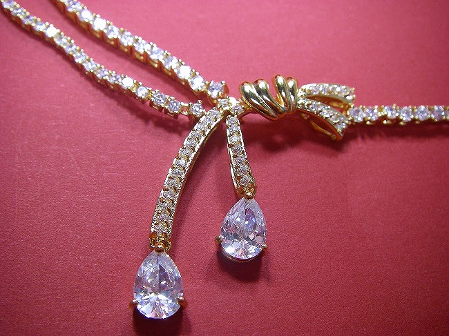 �e�j�X�l�b�N���X�@�L���[�r�b�N�W���R�j�A