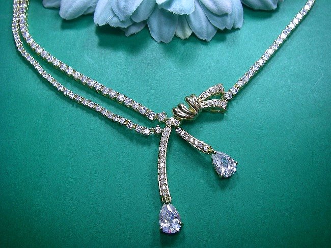 �e�j�X�l�b�N���X�@�L���[�r�b�N�W���R�j�A