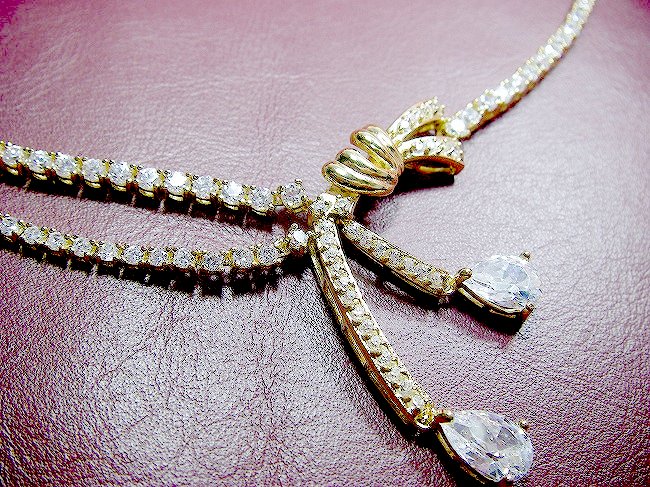 �e�j�X�l�b�N���X�@�L���[�r�b�N�W���R�j�A