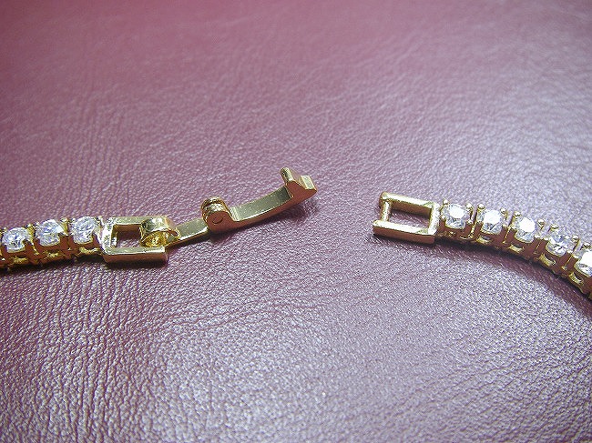 �e�j�X�l�b�N���X�@�L���[�r�b�N�W���R�j�A