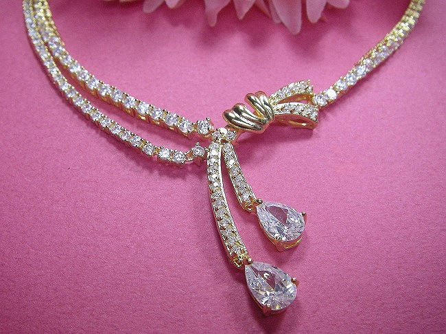 �e�j�X�l�b�N���X�@�L���[�r�b�N�W���R�j�A