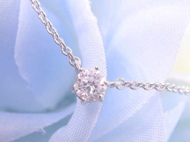 �L���[�r�b�N�W���R�j�A�̃y���_���g�@���E���h�u�����A���g�J�b�g