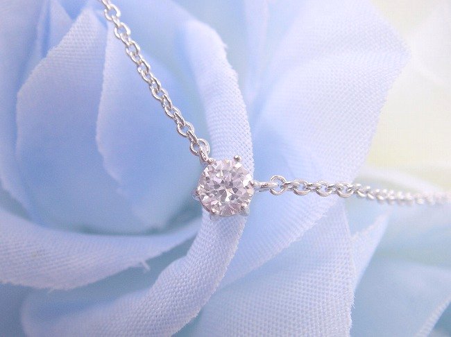 �L���[�r�b�N�W���R�j�A�̃y���_���g�@���E���h�u�����A���g�J�b�g