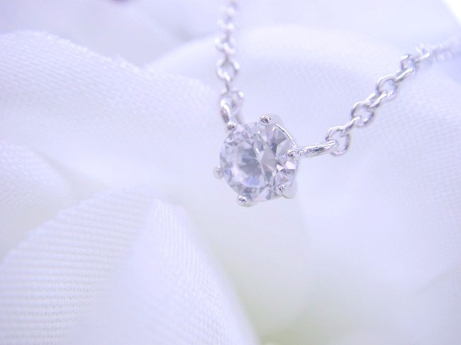 �L���[�r�b�N�W���R�j�A�̃y���_���g�@���E���h�u�����A���g�J�b�g