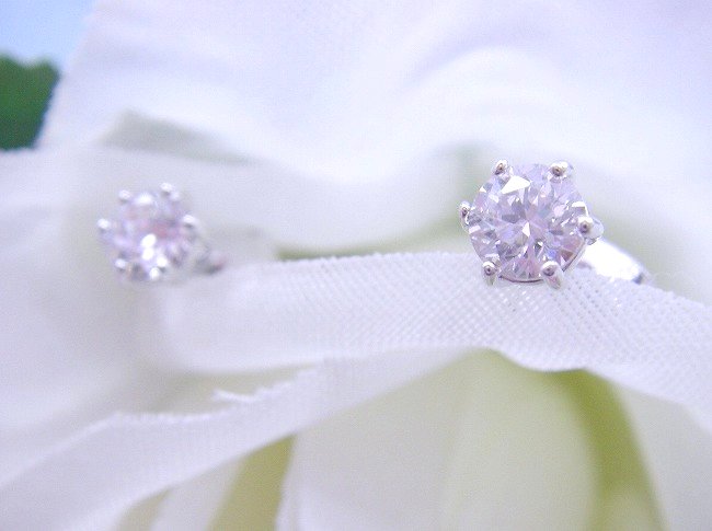 �L���[�r�b�N�W���R�j�A�E�A�N�Z�T���[�@�C�������O