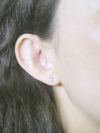 �L���[�r�b�N�W���R�j�A�E�A�N�Z�T���[�@�C�������O