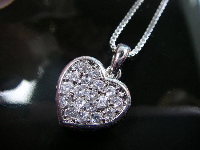 CZ�@�L���[�r�b�N�W���R�j�A�@�y���_���g�@�n�[�g�@�p���F