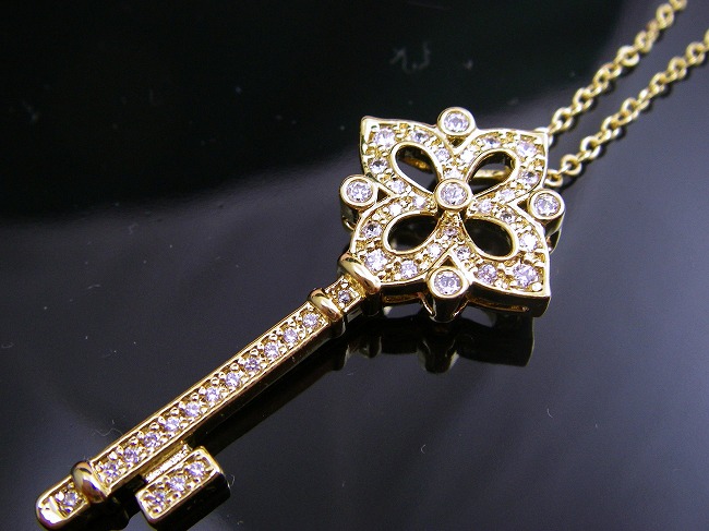 �i�l�t�j�N���[�o�[���L�[�i���j���`�[�t�@�y���_���g