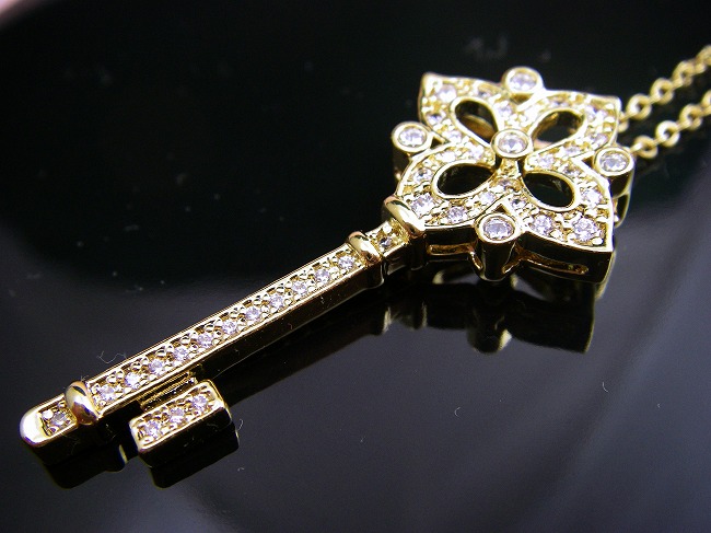 �i�l�t�j�N���[�o�[���L�[�i���j���`�[�t�@�y���_���g