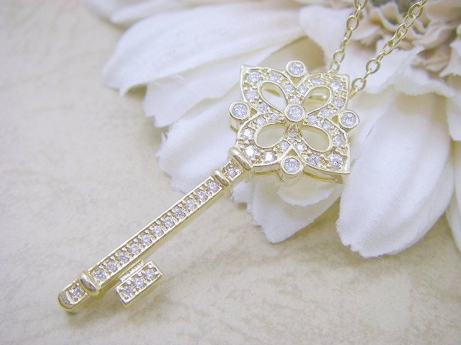 �i�l�t�j�N���[�o�[���L�[�i���j���`�[�t�@�y���_���g