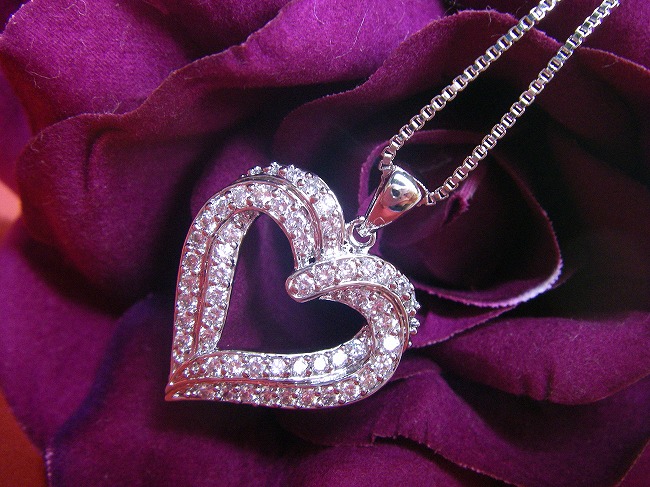 �I�[�v���n�[�g�@CZ�@�L���[�r�b�N�W���R�j�A�@�y���_���g�@�A�N�Z�T���[�V���b�v�@���̏��_