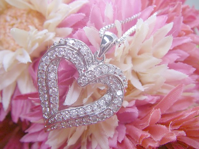 �I�[�v���n�[�g�@CZ�@�L���[�r�b�N�W���R�j�A�@�y���_���g�@�A�N�Z�T���[�V���b�v�@���̏��_