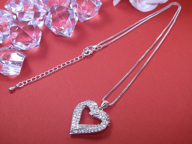 �I�[�v���n�[�g�@CZ�@�L���[�r�b�N�W���R�j�A�@�y���_���g�@�A�N�Z�T���[�V���b�v�@���̏��_