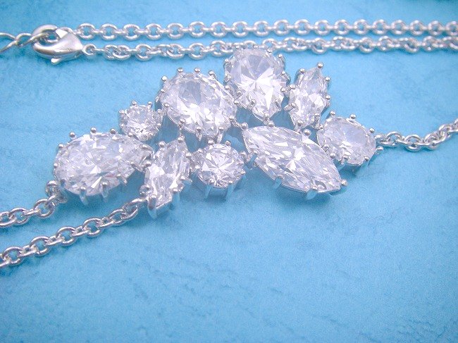 �A�N�Z�T���[�@�l�b�N���X