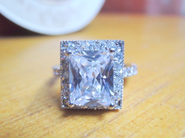 cz リング キュービックジルコニアのリング