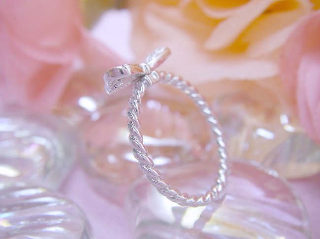 ���{�����`�[�t�@�����O�@�L���[�r�b�N�W���R�j�A�E�A�N�Z�T���[